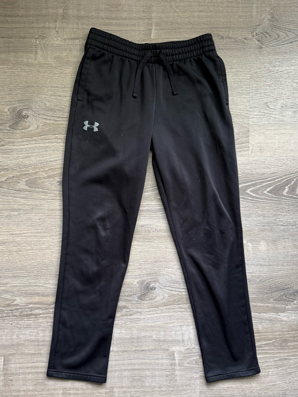 Under Armour ColdGear Boy’s YL Black Athletic Jogger Pants Loose Fit Tapered Leg